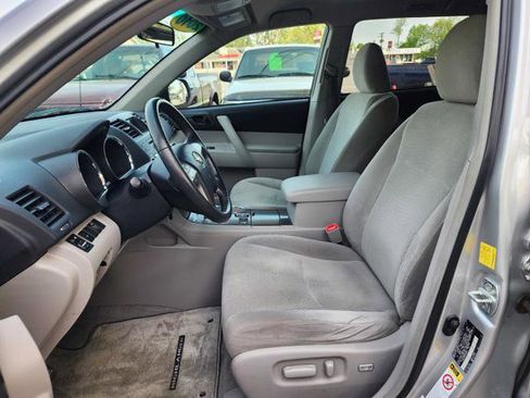 Used 2010 Toyota Highlander 4WD image 10