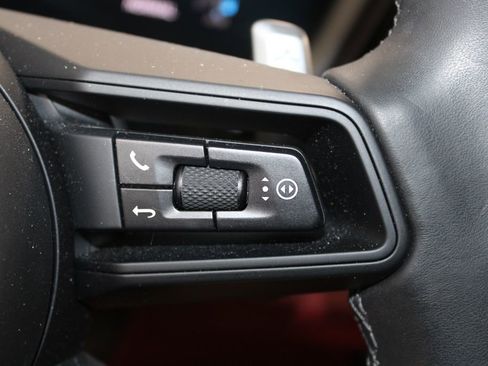 Used 2024 Porsche Cayenne image 22