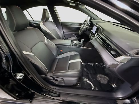 Used 2025 Toyota Camry SE FWD image 29