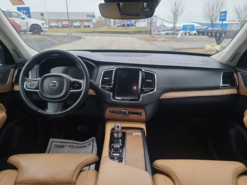 Used 2016 Volvo XC90 T8 Inscription w/ Vision Package image 23