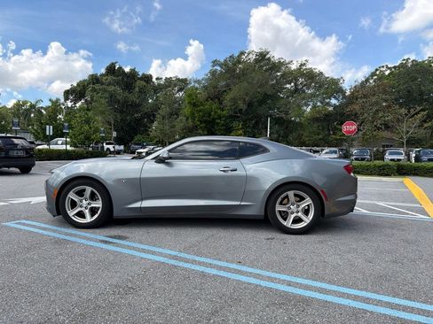 Used 2019 Chevrolet Camaro LT RWD image 9