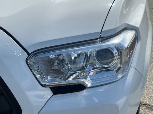 Used 2023 Toyota Tacoma SR w/ SR Convenience Package image 11