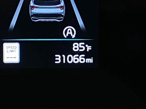 Used 2025 Kia Sportage LX image 18