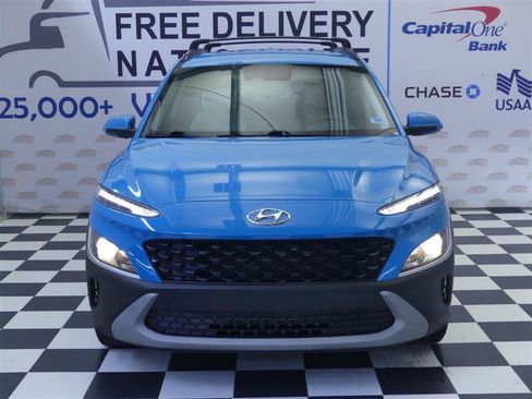Used 2022 Hyundai Kona SEL FWD image 2