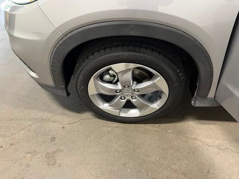 Used 2022 Honda HR-V LX image 30
