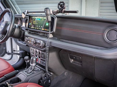 Used 2024 Jeep Wrangler Unlimited Rubicon 392 image 36