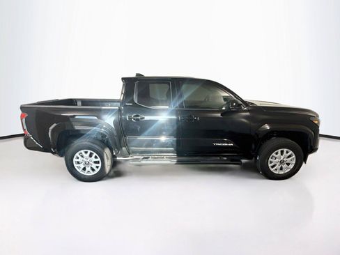 Used 2026 Toyota Tacoma SR5 AWD/4WD image 6