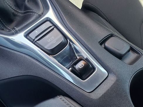 Used 2017 Chevrolet Camaro LT RWD image 17