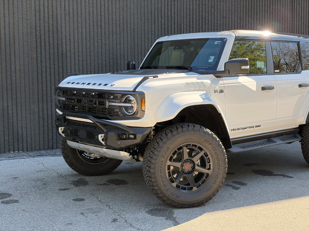 New 2026 Ford Bronco Raptor w/ Interior Carbon Fiber Pack AWD/4WD image 2