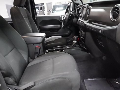 Used 2020 Jeep Wrangler Sport AWD/4WD image 26