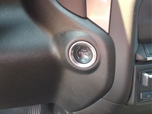 Used 2025 Chevrolet Silverado 2500 Custom w/ Custom Value Package image 12