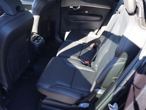 Used 2023 Volvo XC90 B6 Ultimate w/ Protection Package Premier image 31