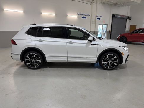 Certified 2023 Volkswagen Tiguan SEL R-Line AWD/4WD image 10