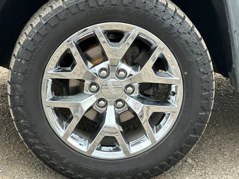 Used 2014 GMC Sierra 1500 SLT w/ SLT Crew Cab Value Package image 42