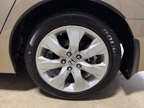 Used 2009 Honda Accord EX-L image 35