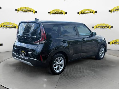 Used 2025 Kia Soul LX w/ LX Technology Package FWD image 5