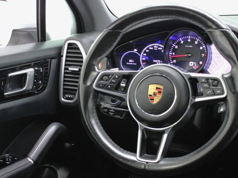 Used 2020 Porsche Cayenne AWD/4WD image 48