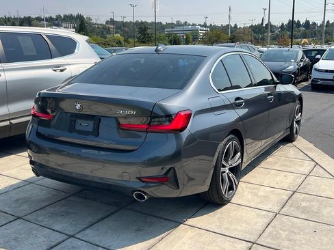 Used 2021 BMW 330i xDrive Sedan w/ Driving Assistance Package AWD/4WD image 5