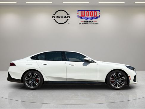 Used 2026 BMW 530i RWD image 2
