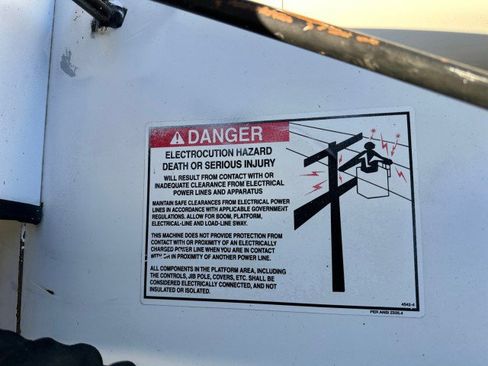 Used 2011 RAM 5500 2WD Regular Cab w/ ST Decor Group image 16