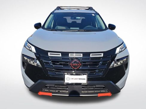 Used 2025 Nissan Rogue SV w/ Rock Creek Premium Package image 9