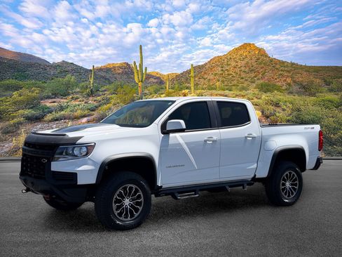 Used 2022 Chevrolet Colorado ZR2 AWD/4WD image 9