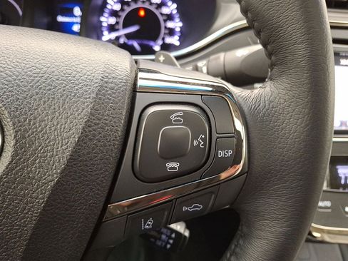 Certified 2017 Toyota Avalon XLE Premium image 18