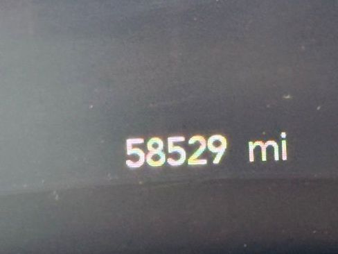 Used 2024 Chrysler Pacifica Touring-L image 25