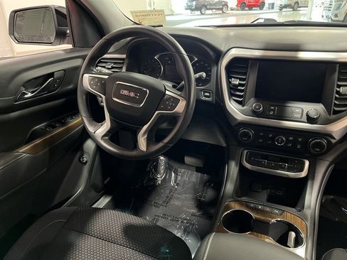 Certified 2023 GMC Acadia SLE w/ Driver Convenience Package image 18