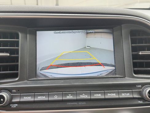 Used 2020 Hyundai Elantra Value Edition w/ Cargo Package (C1) FWD image 16