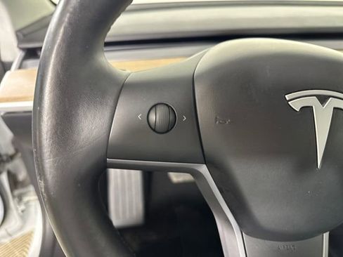 Used 2018 Tesla Model 3 Long Range image 15