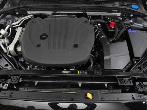 Used 2025 Volvo V60 B5 Cross Country Plus image 33