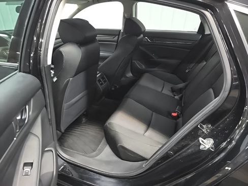 Used 2020 Honda Accord EX image 31