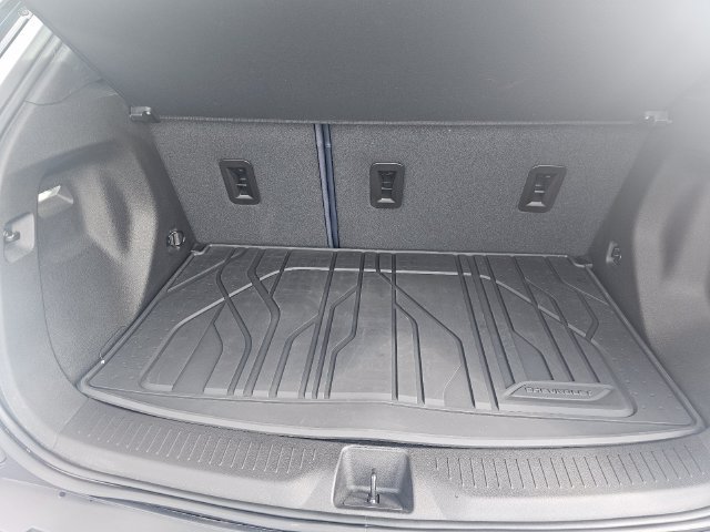 Used 2023 Chevrolet Bolt EUV Premier w/ Super Cruise Package FWD image 13