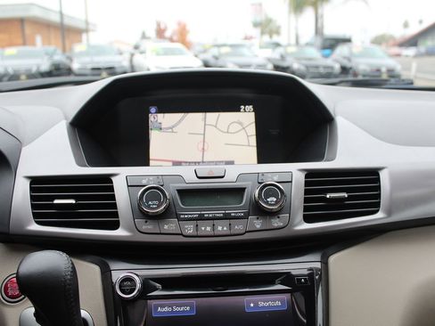 Used 2015 Honda Odyssey Touring Elite image 30