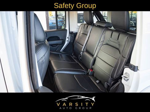 Used 2023 Jeep Wrangler Unlimited Sahara w/ Cold Weather Group image 12