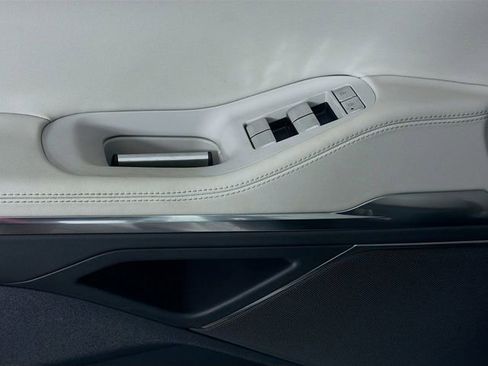 New 2026 Lincoln Navigator Premiere AWD/4WD image 19