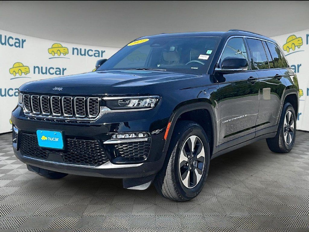 Used 2023 Jeep Grand Cherokee 4WD 4xe image 3