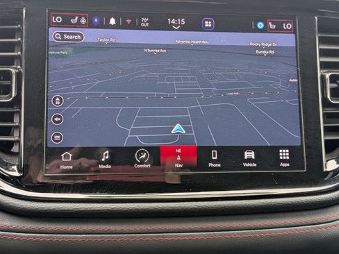 Used 2025 Dodge Durango GT AWD/4WD image 13