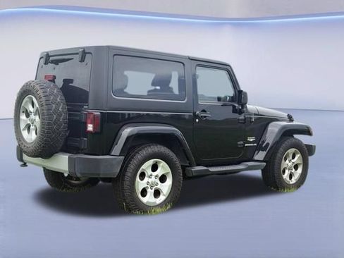 Used 2013 Jeep Wrangler Sahara w/ Connectivity Group AWD/4WD image 7