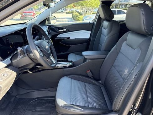 New 2026 Chevrolet Trax LT w/ Driver Confidence Package image 10