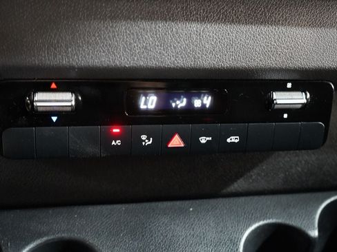 Used 2023 Mercedes-Benz Sprinter 2500 image 10