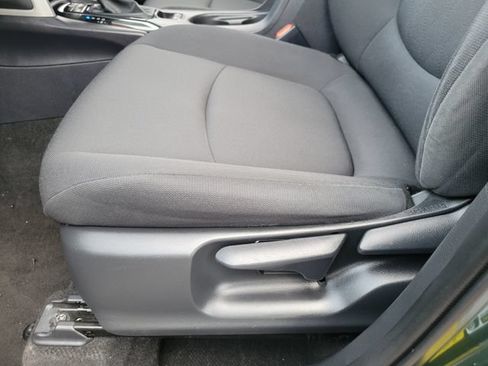 Used 2022 Toyota Corolla Cross LE FWD image 16