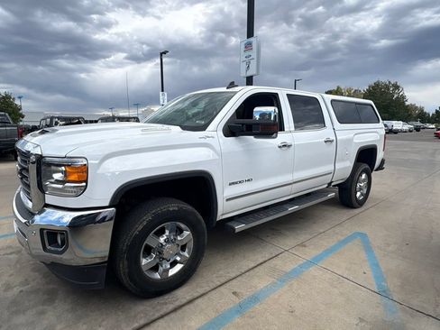 Used 2019 GMC Sierra 2500 SLT w/ Duramax Plus Package AWD/4WD image 2