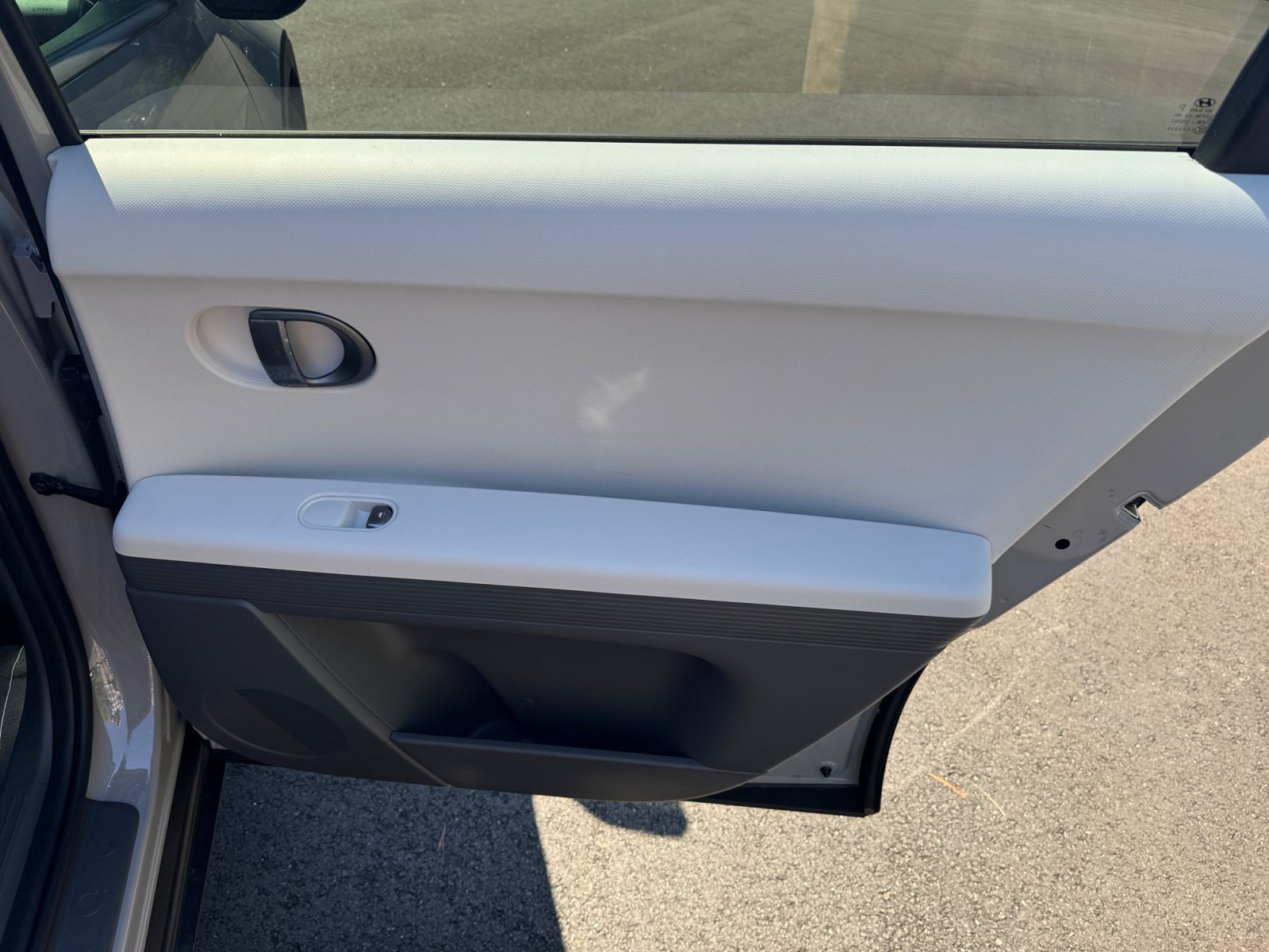 New 2027 Hyundai Ioniq 5 SE AWD/4WD image 23