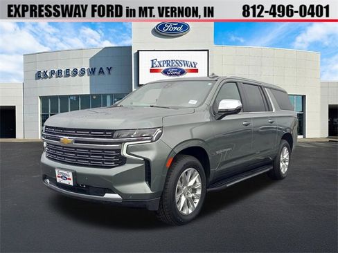 Used 2023 Chevrolet Suburban Premier image 1