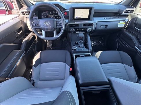 Used 2025 Toyota Tacoma TRD Off-Road image 28