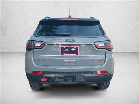 Used 2022 Jeep Compass Trailhawk w/ Trailhawk Elite Group image 6