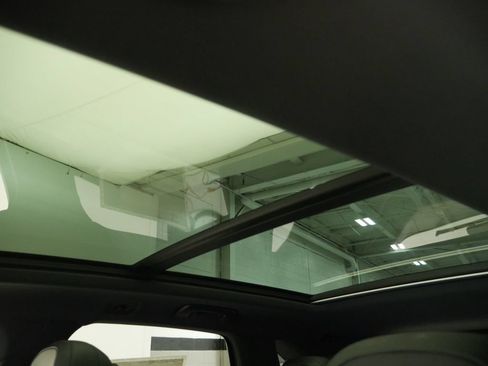Certified 2026 Porsche Cayenne AWD/4WD image 53