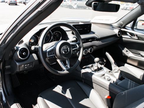New 2026 MAZDA MX-5 Miata RF Grand Touring RWD image 8